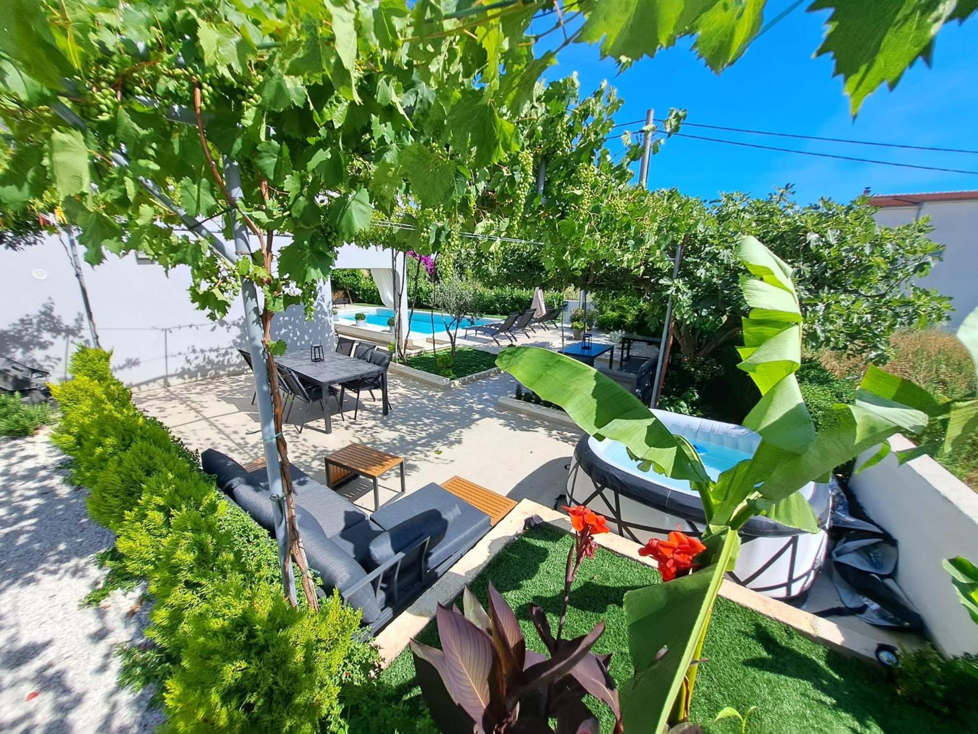 Paulina Harmony Rooms Seget Vranjica Exterior foto